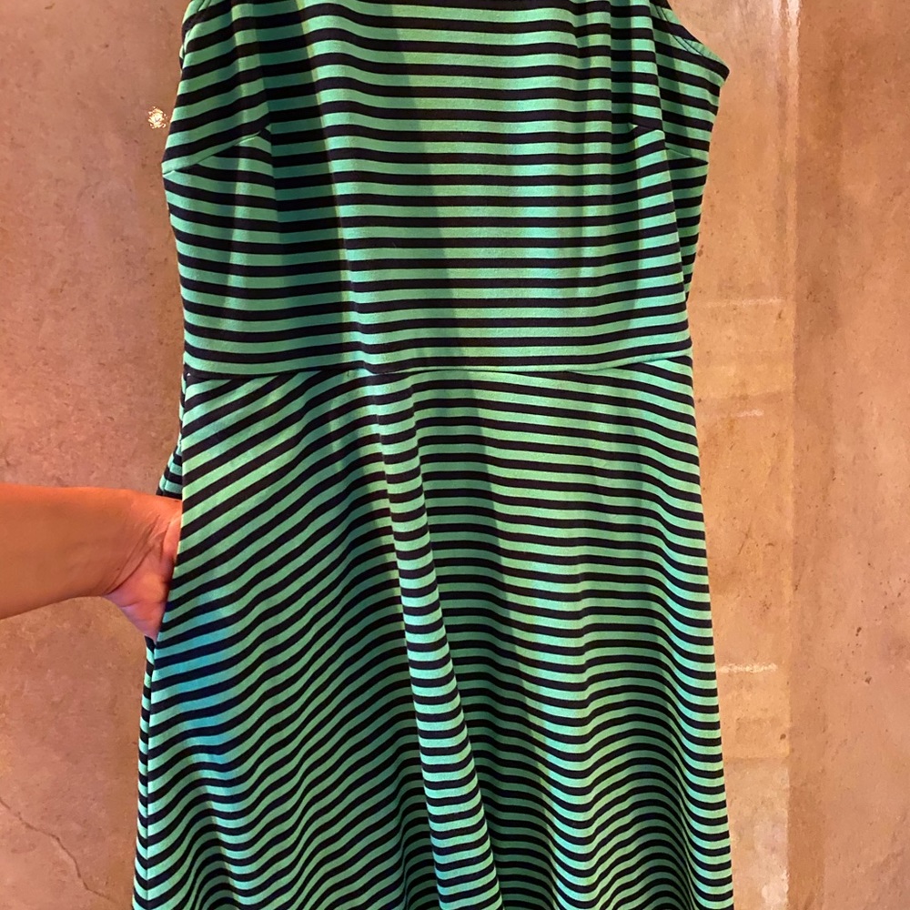 Dress - Picture 3 of 4